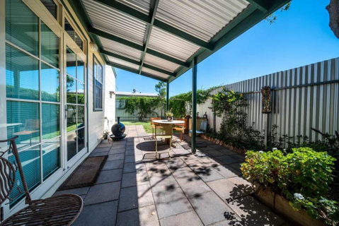 The Spotted Cow,city Fringe,pet Friendly-Free Wine - Australia Accommodation 3