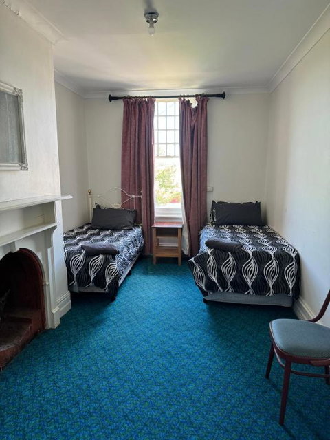 Thommos Pub - Australia Accommodation 3