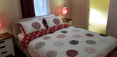 Tillbrook Cottage - Australia Accommodation 3