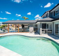 Waterfront Resort Style Retreat Runaway Bay - Australia Accommodation