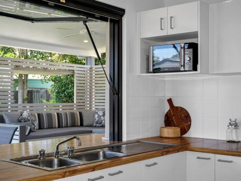 Welcome To The Crab Shack - Australia Accommodation 2