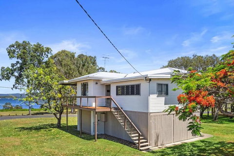 Welcome To Waterfront Views - Australia Accommodation 0