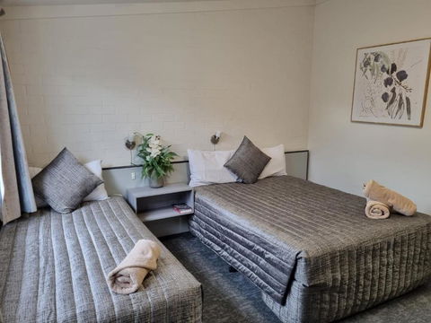Y Motels Yarraman - Australia Accommodation 0