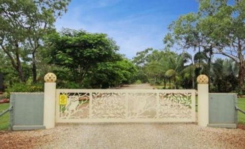 Almost Off Grid Tranquillity - Australia Accommodation 2