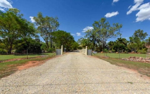 Almost Off Grid Tranquillity - Australia Accommodation 1