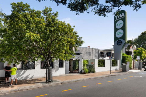 YHA Brisbane City - Australia Accommodation 1