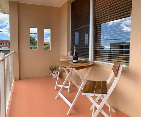 Yarrumla Beach Lodge - Australia Accommodation 0