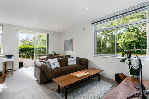 YNG03 - Cremorne - Young Street - Australia Accommodation 0