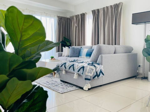 ZEN OCEAN BLISS - Cozy 2-BR/2-BA Sea View Retreat - Australia Accommodation 3