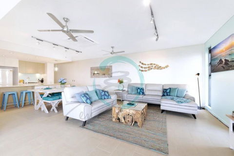 ZEN POINT PENTHOUSE 3-BR Executive W/front Retreat - Australia Accommodation 3