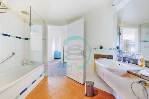 ZEN88 Esplanade: 3-BR Luxury Suite Near Waterfront - Australia Accommodation 2