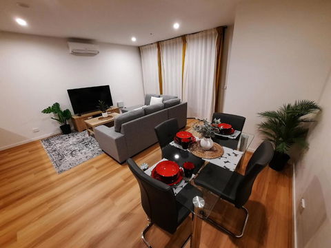 ZMITH Apartment - BROOKE, - Near AIS, GIO Stadium, UC, & Nth - Canberra Hospital - Australia Accommodation 0