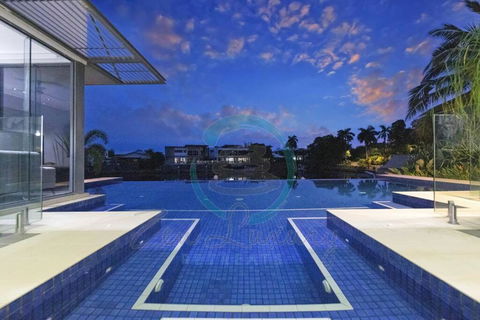 ZenLux: 4BR Bayview Mansion Infinity Pool + Cinema - Australia Accommodation 1