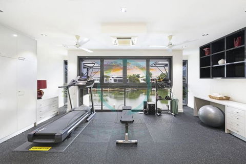 ZenLux: 4BR Bayview Mansion Infinity Pool + Cinema - Australia Accommodation 2