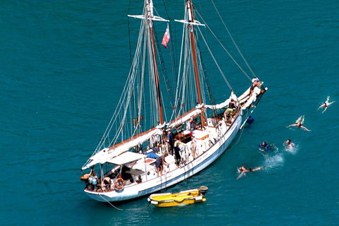 Whitehaven Beach Sailing And Snorkeling Cruise - Australia Accommodation 3