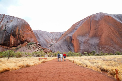 2-Day Uluru (Ayers Rock) And Kata Tjuta Trip From Alice Springs - Australia Accommodation 1