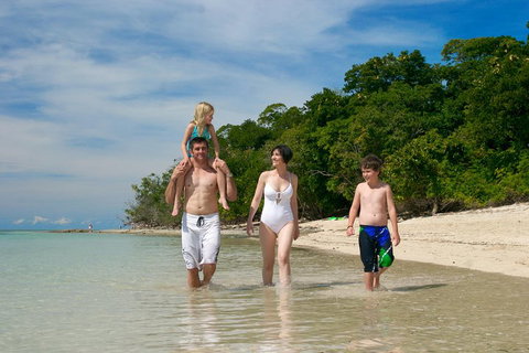 Green Island Discovery Including Glass Bottom Boat Tour Departing Cairns - Australia Accommodation 1
