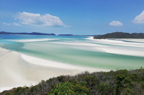 2-Night Whitsundays Sailing Cruise Incl. Whitehaven Beach & Great Barrier Reef - Australia Accommodation 1