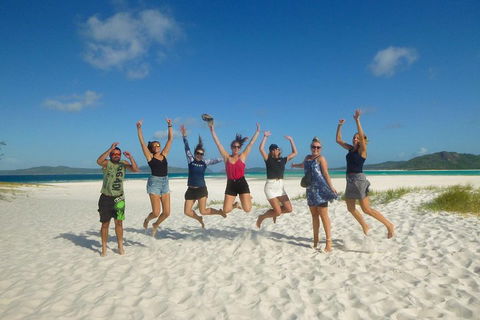 2-Day Whitsundays Sailing Adventure: Summertime - Australia Accommodation 2