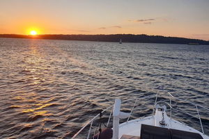 Sydney Harbour Side Restaurant Dinner and Twilight Cruise